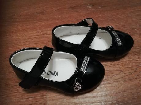 Elegantne dievcenske topanocky, 22