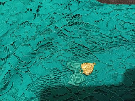 Dievčenské šaty, 152