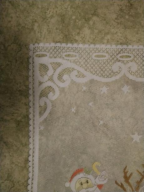 Vianočná záclonka santa na saniach sob snehuliak, 