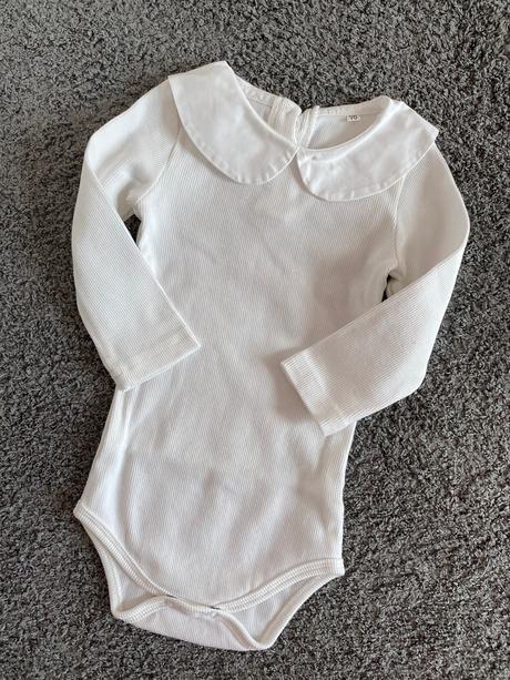 Biele vrubkovane body s golierikom v.70, 68