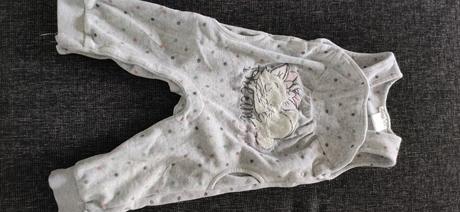 Zatelene nohavice na traky, 74