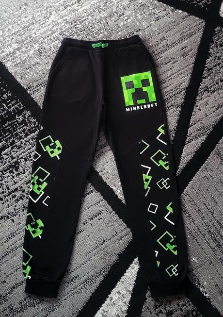 Tepláky, primark,158