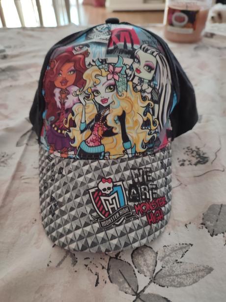 Šiltovka monster high, 122