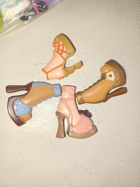 Barbie topanky bez druhej pary,