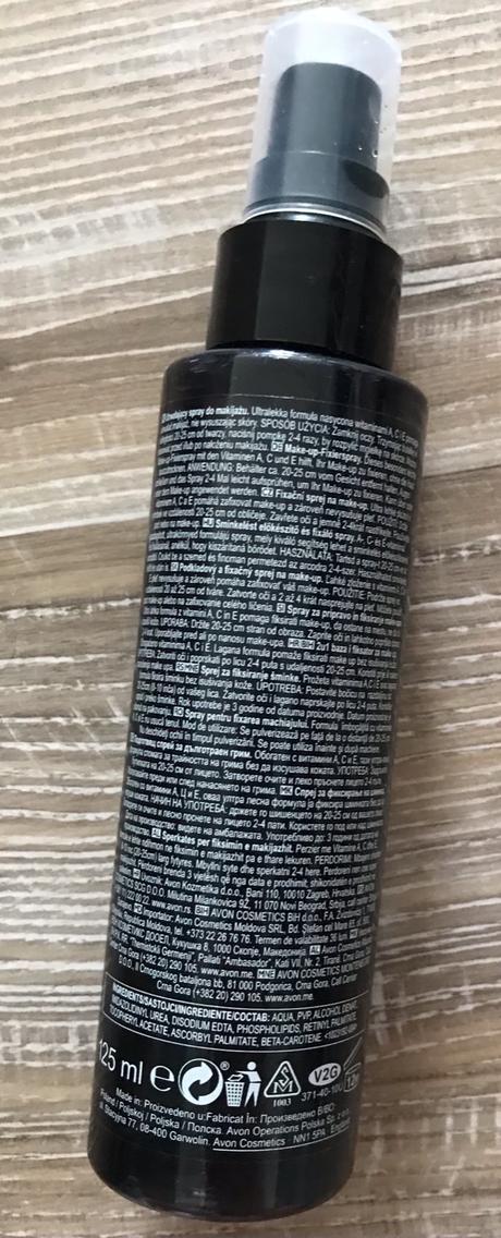 Podkladový a fixačný sprej na make-up,