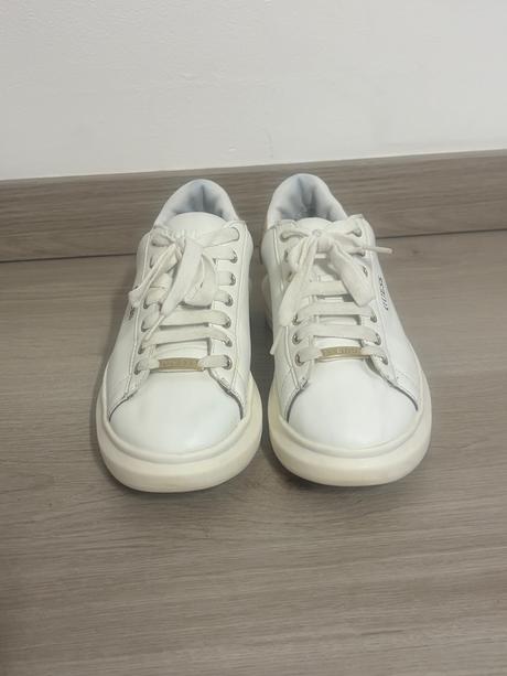 Kozene tenisky biele guess, guess,36