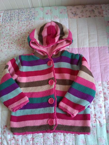 Hrubý svetrík, 110