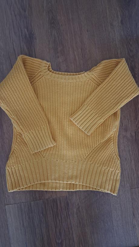 Pulovrik, reserved,104