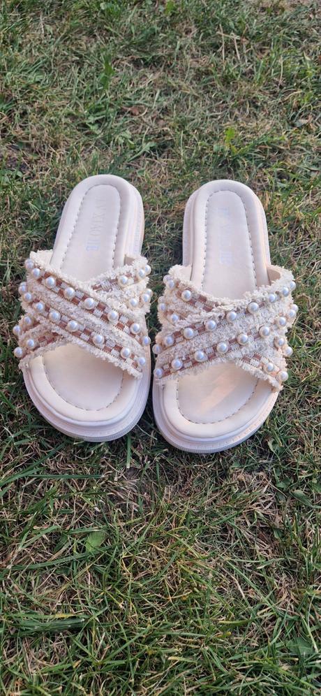 Dámske šľapky, 36