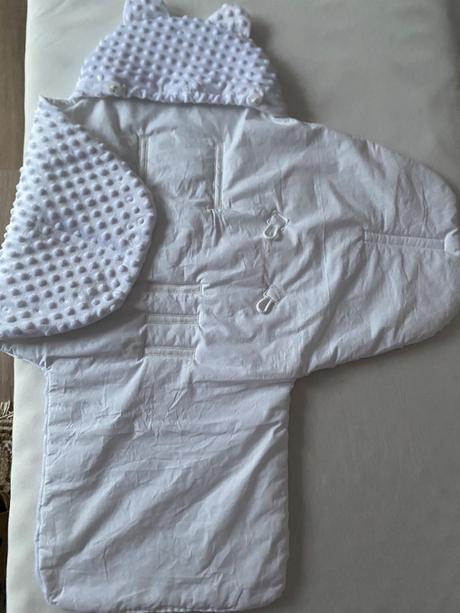 Zavinovacka do autosedacky nova, 