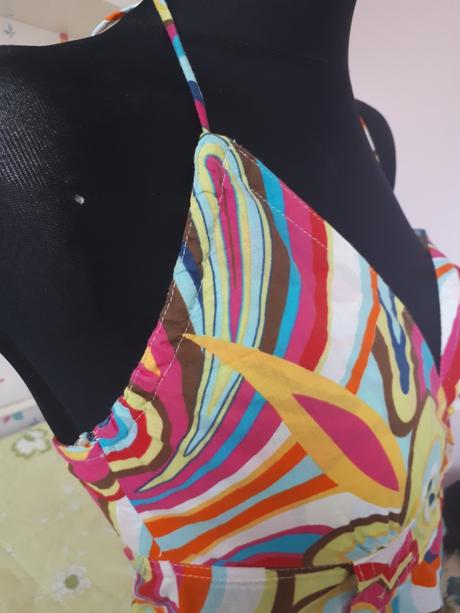 Nádherná farebná letná blúzka, 36