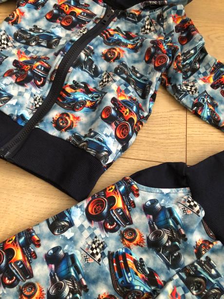 Tepláková súprava, 104