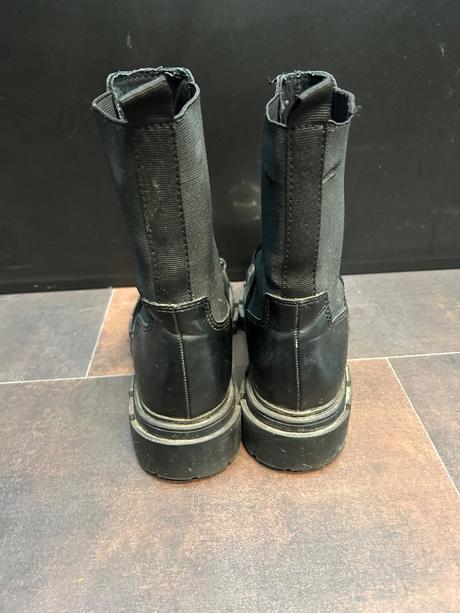 Čižmy, stradivarius,37