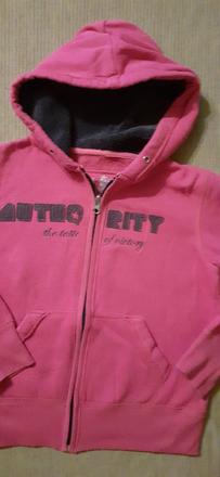 Mikina, authority,122