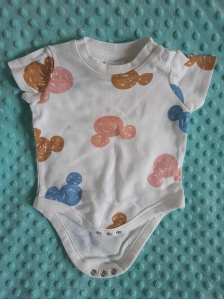 Komplet (body + kraťasy na traky), disney,68