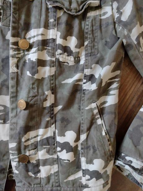 Maskacova riflová bunda, bershka,s