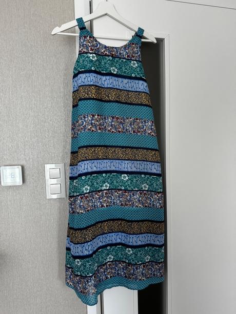 Letne saty, nove, 140, s postou, 140