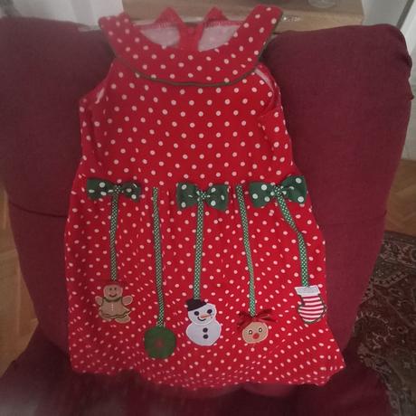 Vianočné šaty, 128