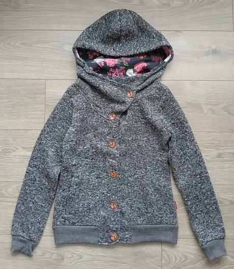 Mikina na gombiky, m / s