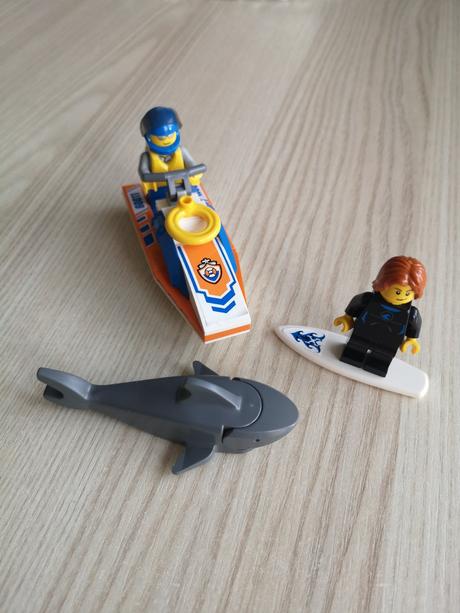 Lego city 60011 záchrana surfera,