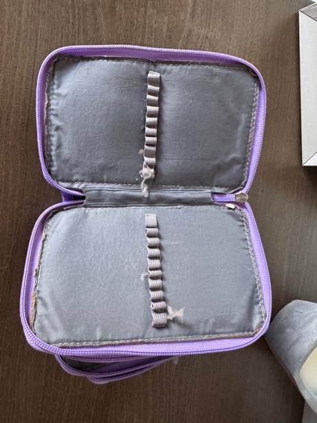 Fialový peračník, 