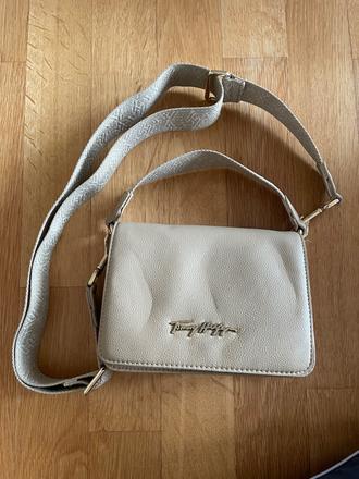 Tommy hilfiger kabelka crossbody béžová, tommy hilfiger