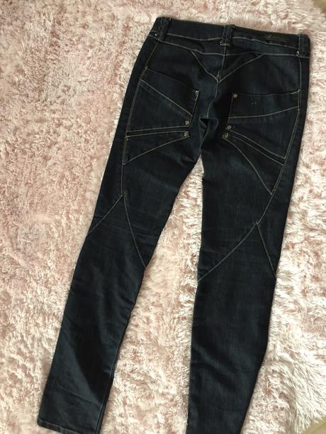 Dámske slim rifle, 26