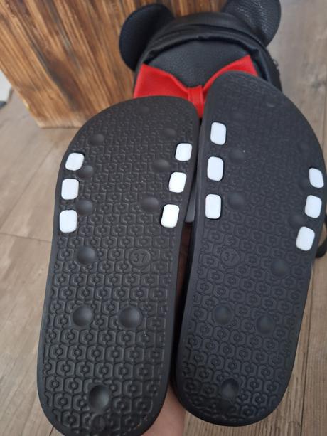 Slapky minnie, 37