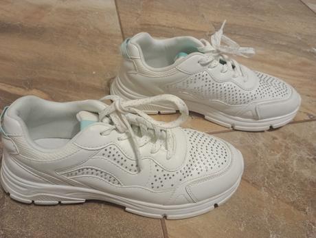 Botasky, deichmann,37