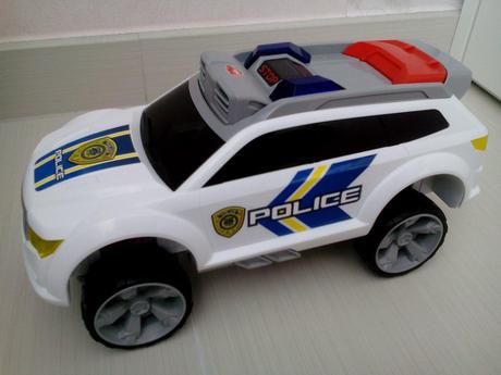 Velke zvukove auto policia,