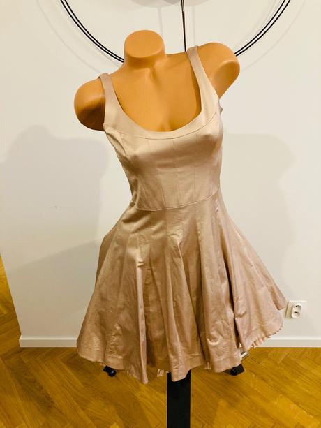 Šaty karen millen, 40