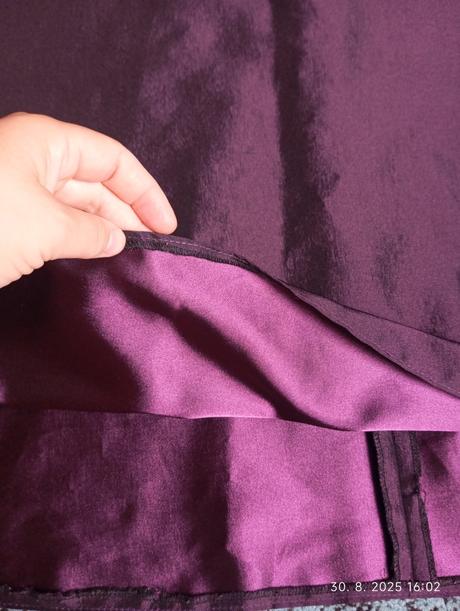 Spoločenské šaty, l