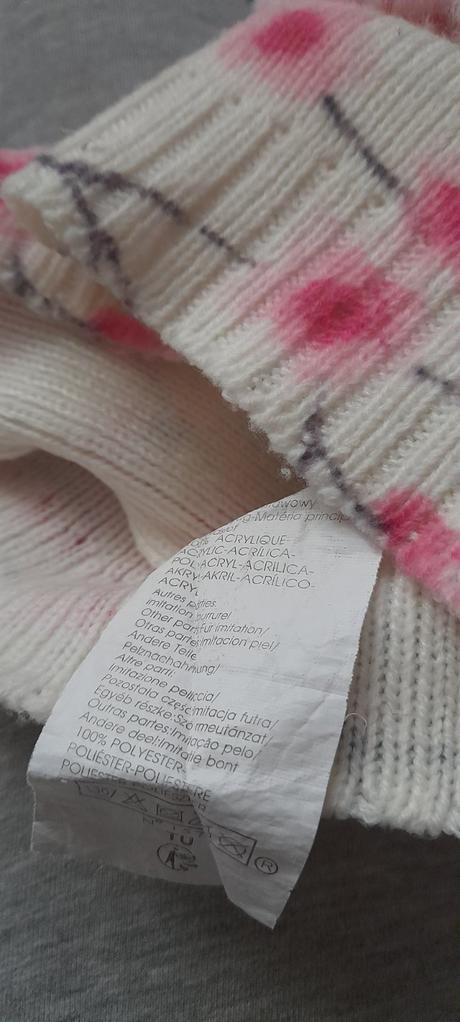 Ciapka 3/4 r dievca, tu,104