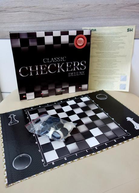 Dáma - spoločenská hra,