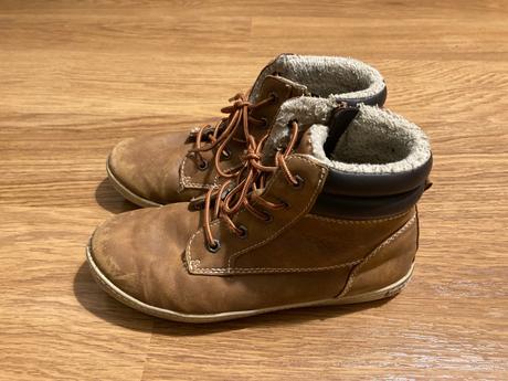 Topánkyna jeseň v.35, 35