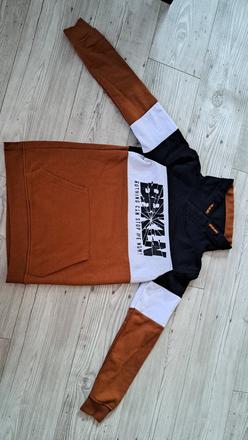 Mikina, chapter young,158