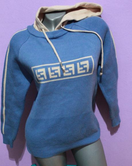 Pulover s kapucnou, xs