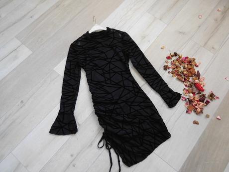 Čierne šatočky s,, s