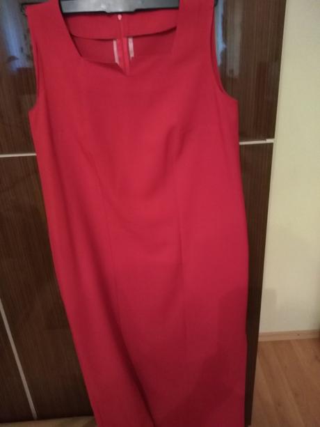 Červené šaty, 46