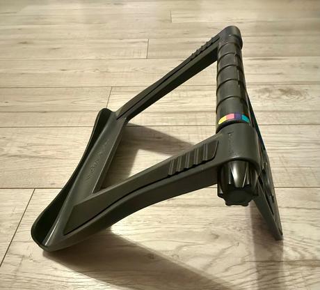 Stojan pod notebook,