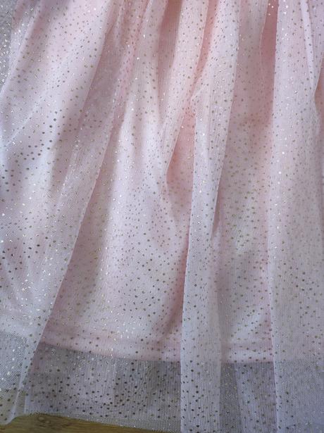 Krásna sukňa nenosená, 134