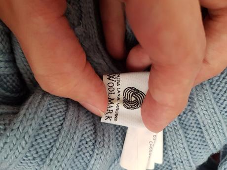 Vlnený bledomodrý puli s 3/4 rukávmi vel.s/m, m