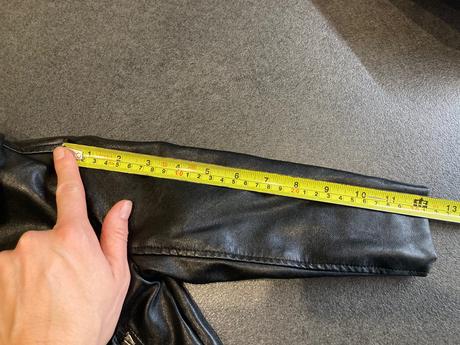 Koženkova bunda svedskej znacky the brand, 80