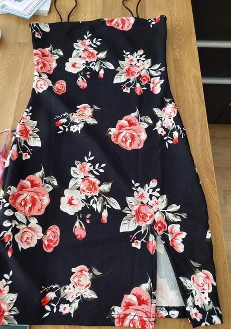 Nepouzivane šaty, 34