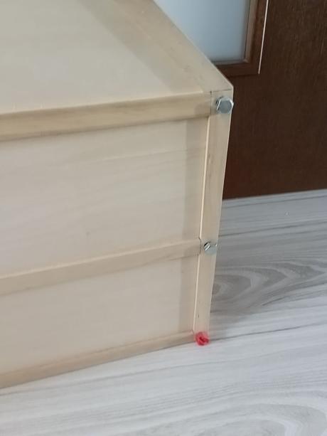 Drevený domček s príslušenstvom, 