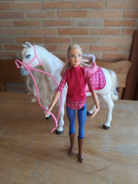 Interaktívny kôň a barbie, 