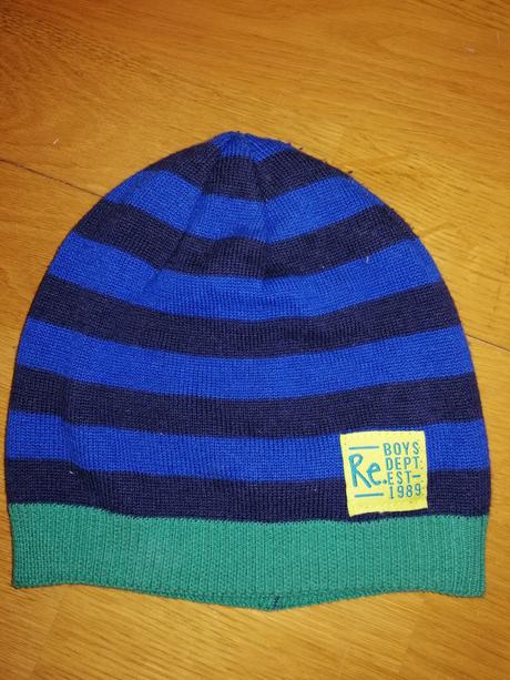 Čiapočka reserved, reserved,74