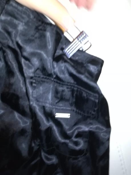 Saténová prekladaná sukna m-l, river island,l