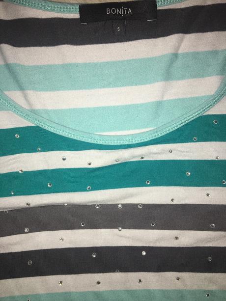 Krásne triko s kamienkami, s