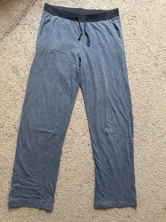 Pyžamové nohavice, 38